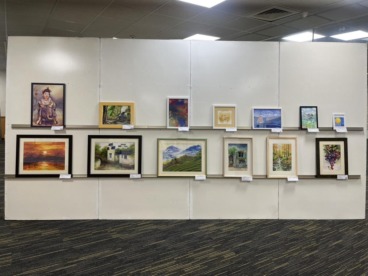 圖資大樓二樓文藝展作品圖片